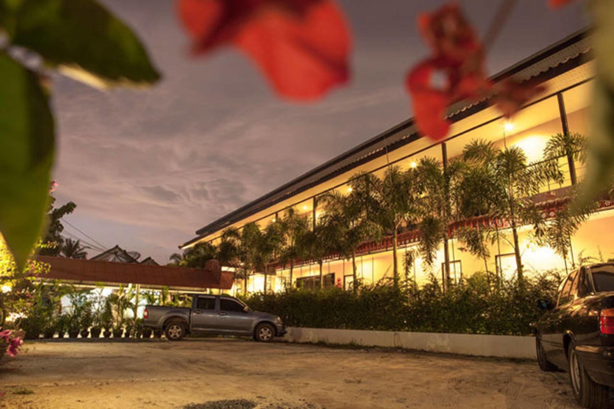 Phuket Airport Inn Ban Bo Han Bagian luar foto