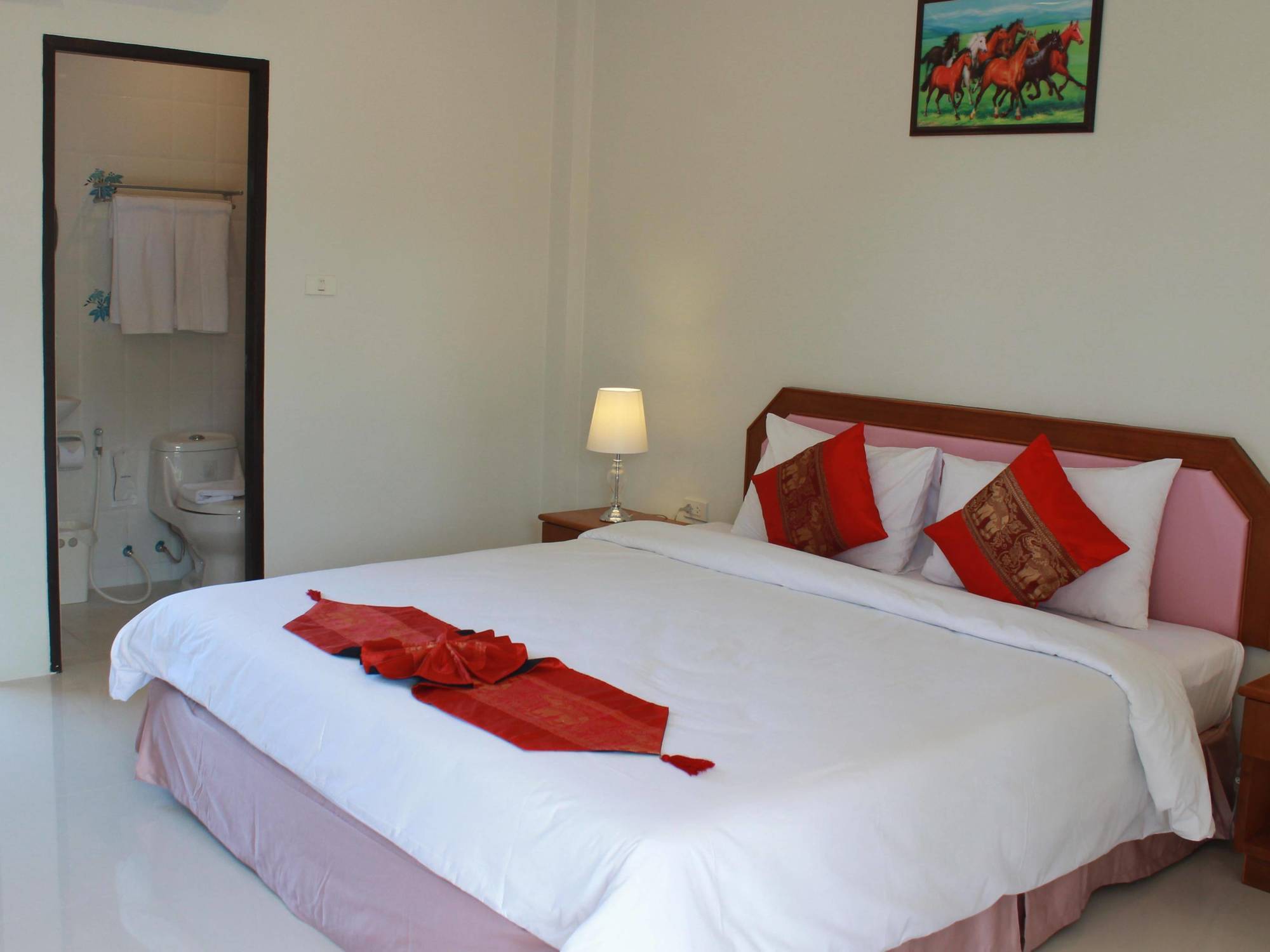 Phuket Airport Inn Ban Bo Han Bagian luar foto